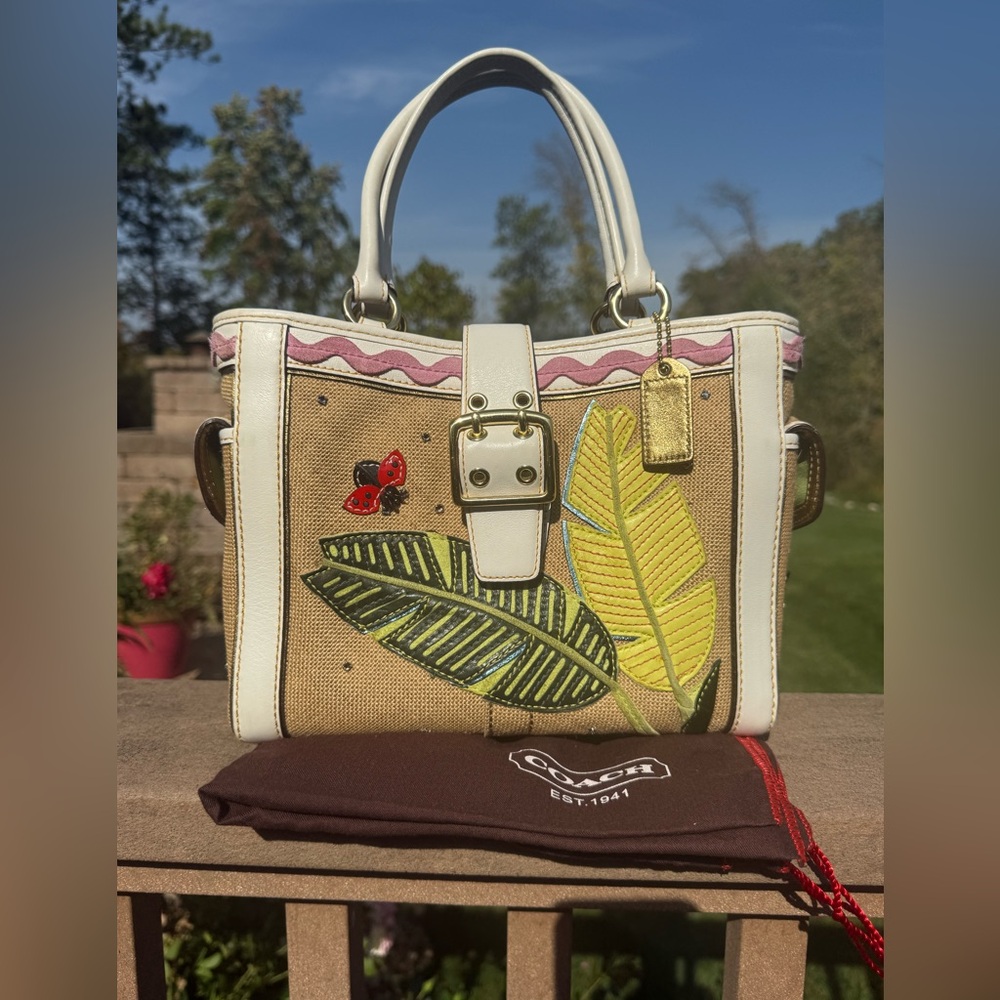 EUC! Coach Rare Ladybug Leaf Hampton Boxy Vintage Handbag. - Picture 10 of 11